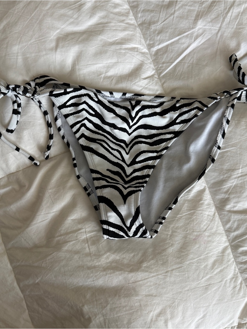 wild fable | Zebra Print | Tie-Side Bikini Bottom - Black & White | Women’s L